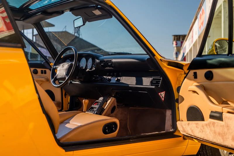 Porsche 911 Carrera • 1996 • 123,000 km 8