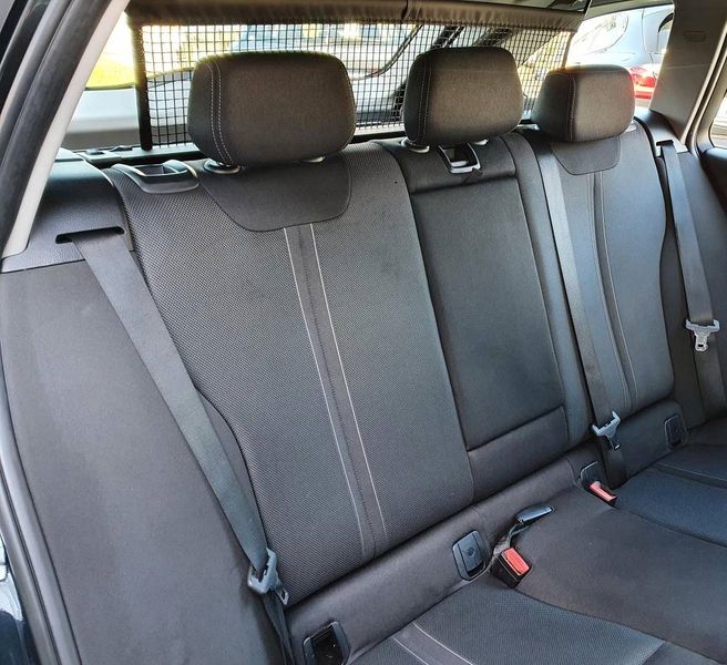 BMW i3 • 2016 • 140,000 km 5