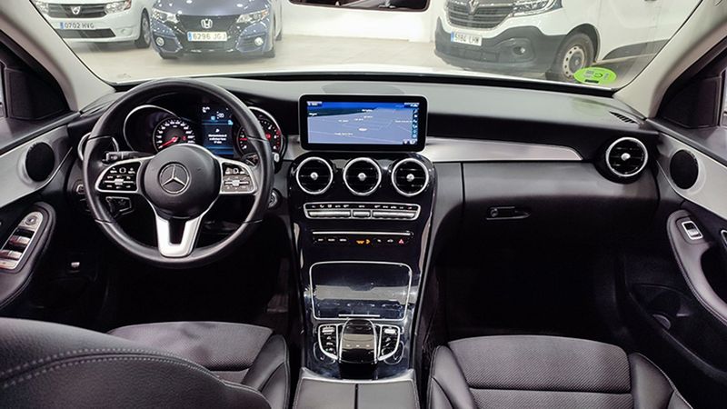 Mercedes-Benz C-Class • 2019 • 84,323 km 6