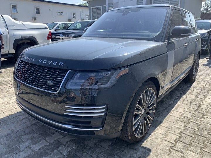 Land Rover Range Rover Sport • 2020 • 2 km 3