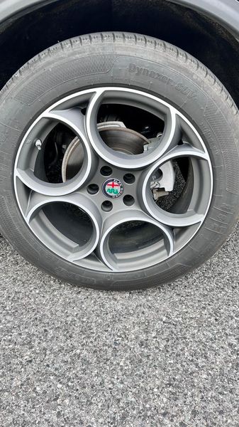 Alfa Romeo Stelvio • 2019 • 82,500 km 18