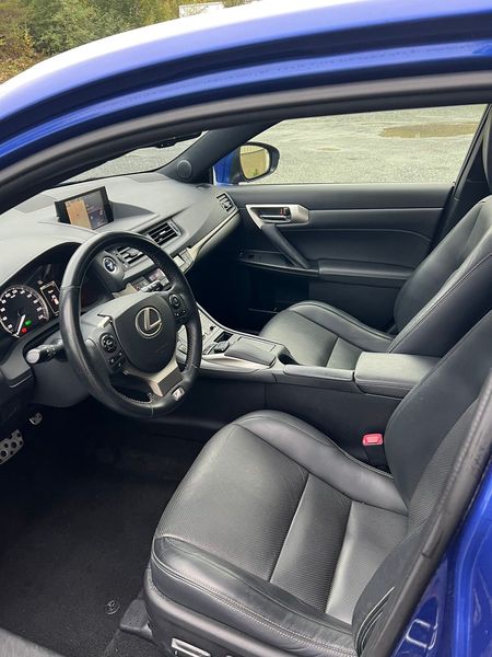 Lexus CT • 2015 • 98,500 km 3