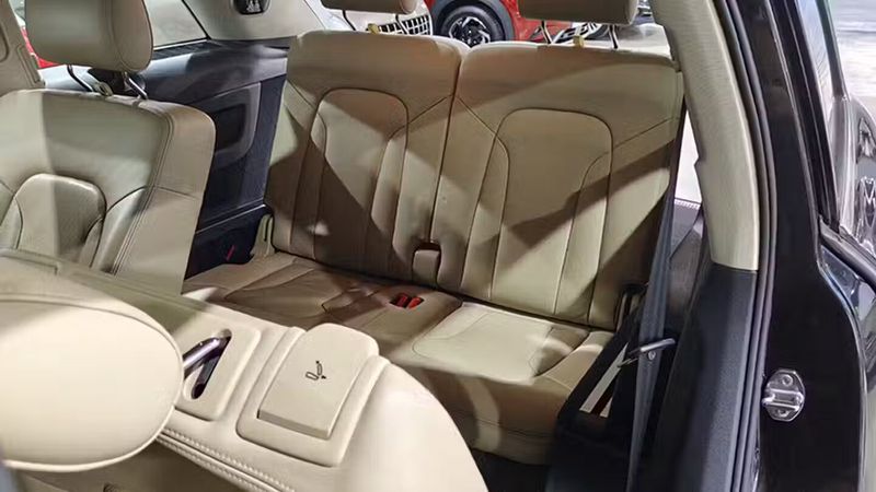 Audi Q7 • 2014 • 173,906 km 3