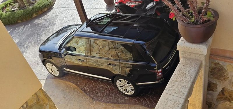 Land Rover Range Rover • 2016 • 197,000 km 11