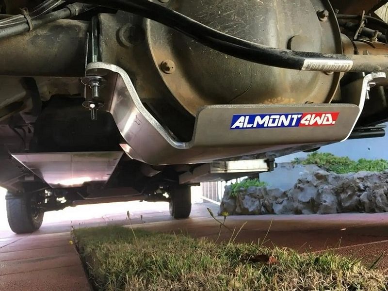 Mercedes-Benz 100 D • 2019 • 124,000 km 9