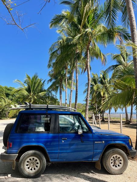 Mitsubishi Montero • 1989 • 210,000 km 2