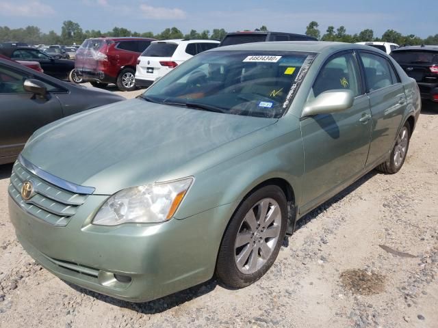 Toyota Avalon • 2005 • 2 km 7