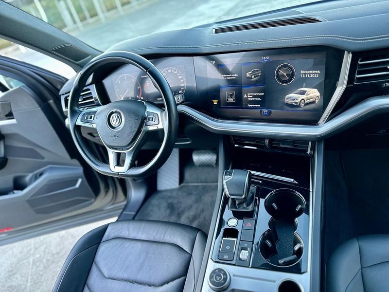 Volkswagen Touareg • 2019 • 160,000 km 13