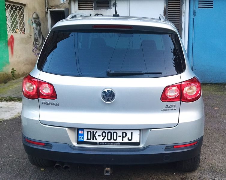 Volkswagen Tiguan • 2011 • 119,000 mi 1