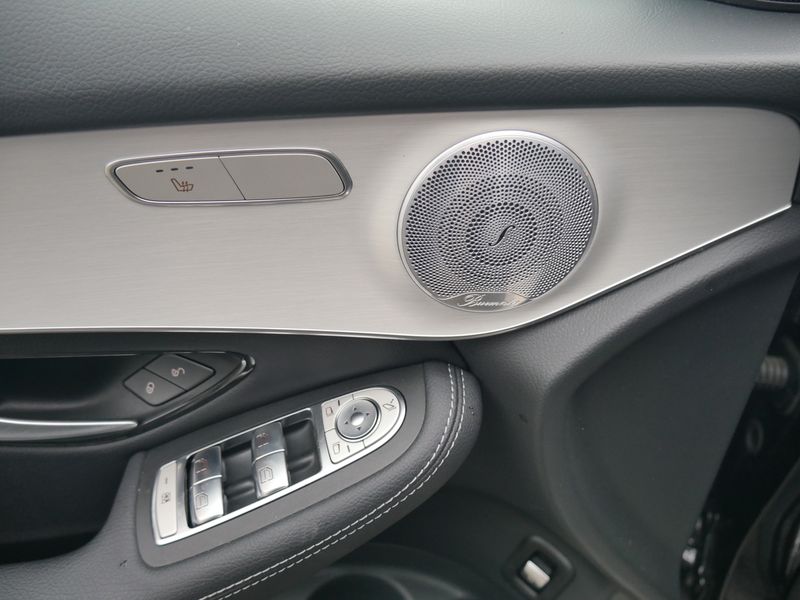 Mercedes-Benz GLC-Class • 2020 • 18,000 km 5