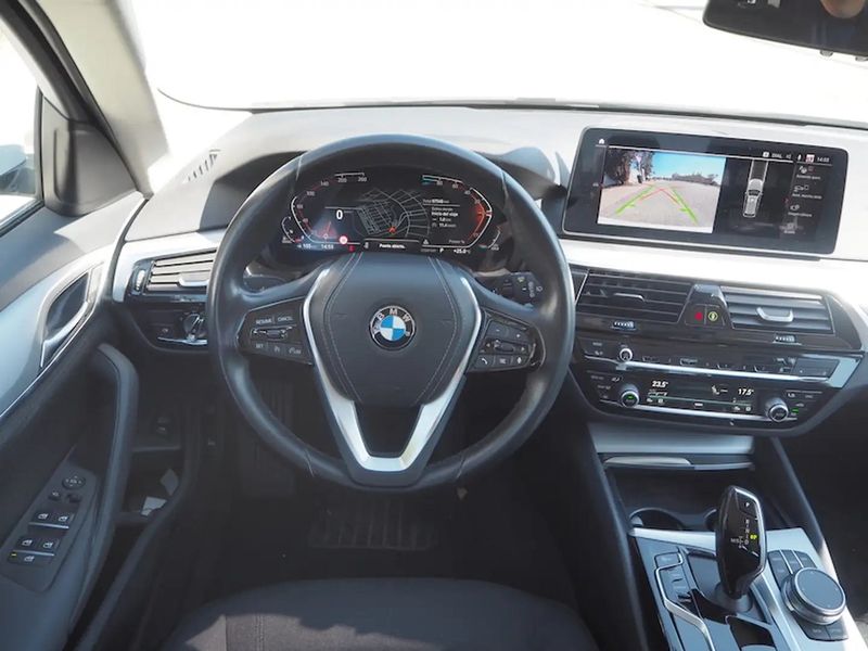 BMW 520D • 2021 • 98,000 km 12