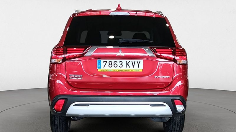 Mitsubishi Outlander • 2019 • 17,586 km 11