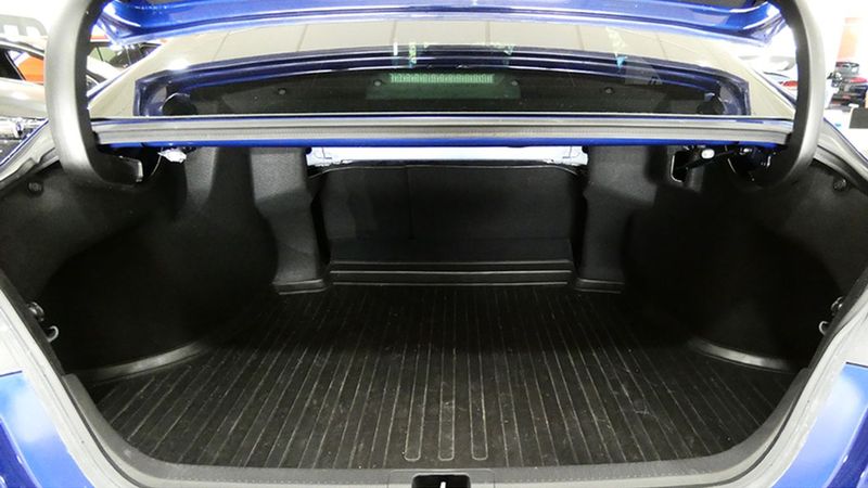 Toyota Camry • 2020 • 55,000 km 11