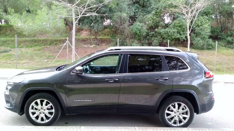 Jeep Cherokee • 2015 • 171,000 km 9