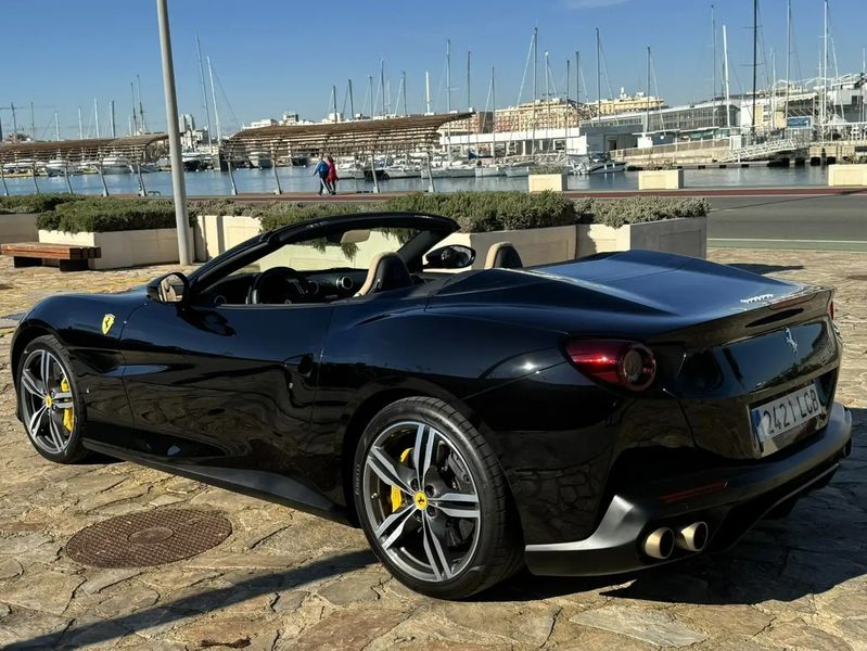Ferrari Portofino • 2020 • 17,600 km 2