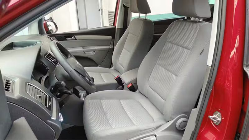 Seat Alhambra • 2018 • 95,035 km 9