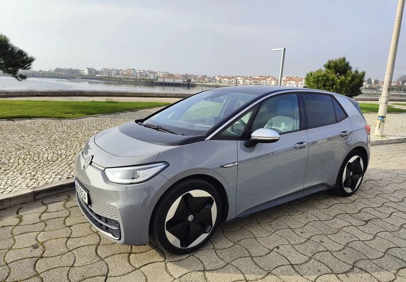 Volkswagen ID.4 • 2020 • 28,000 km 1