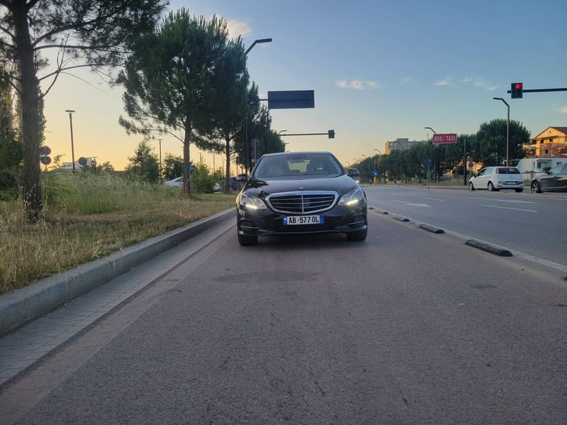 Mercedes-Benz E-Class • 2015 • 240,000 km 5