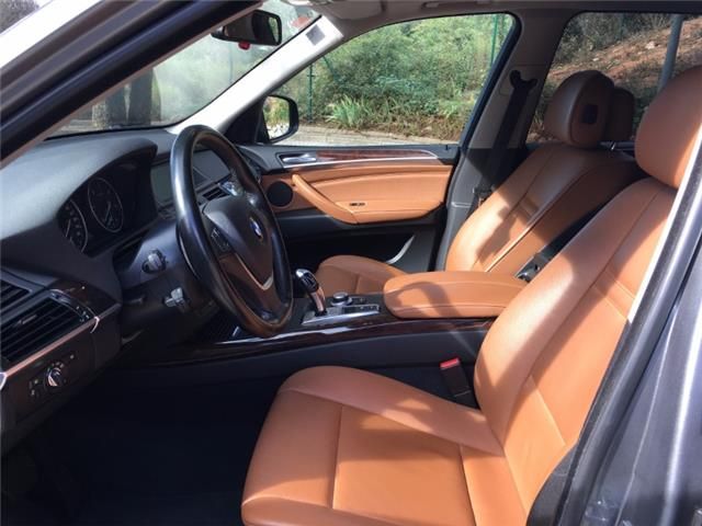 BMW X5 • 2009 • 266,300 km 5