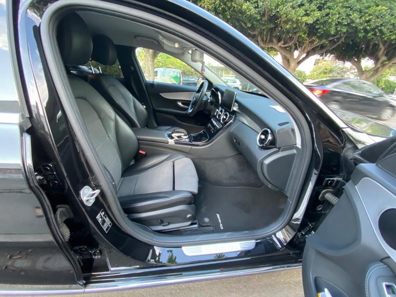 Mercedes-Benz C • 2017 • 55,000 km 10