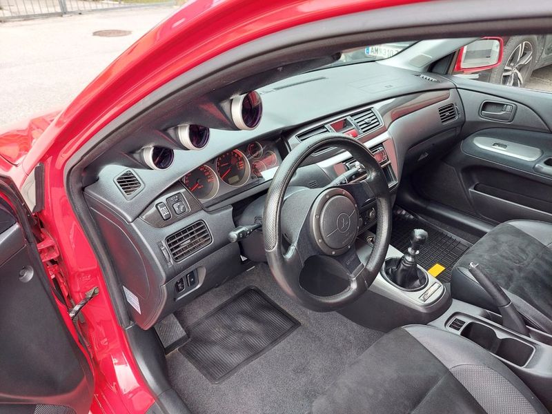 Mitsubishi Lancer • 2006 • 125,000 km 4
