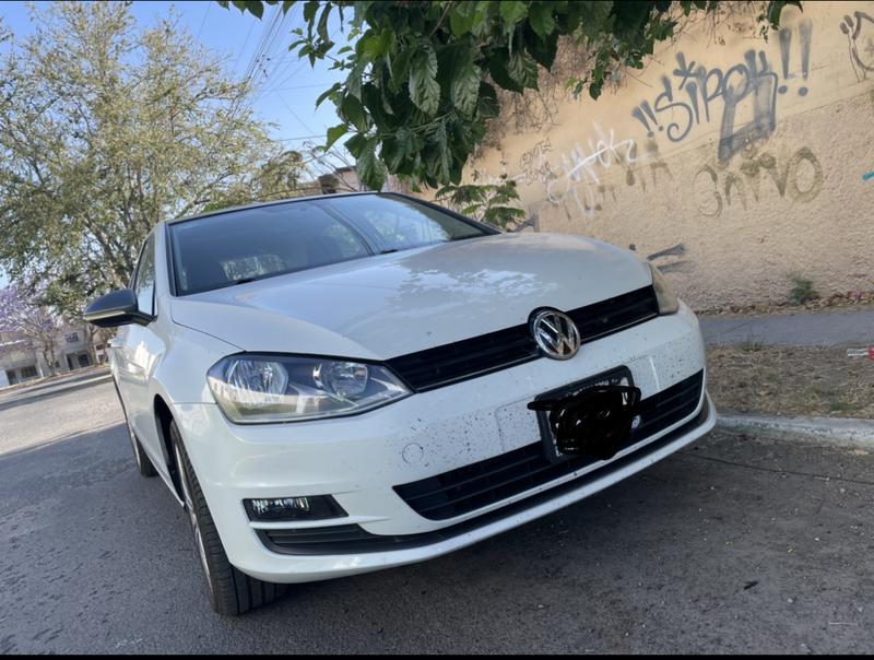 Volkswagen Golf • 2017 • 141,000 km 2