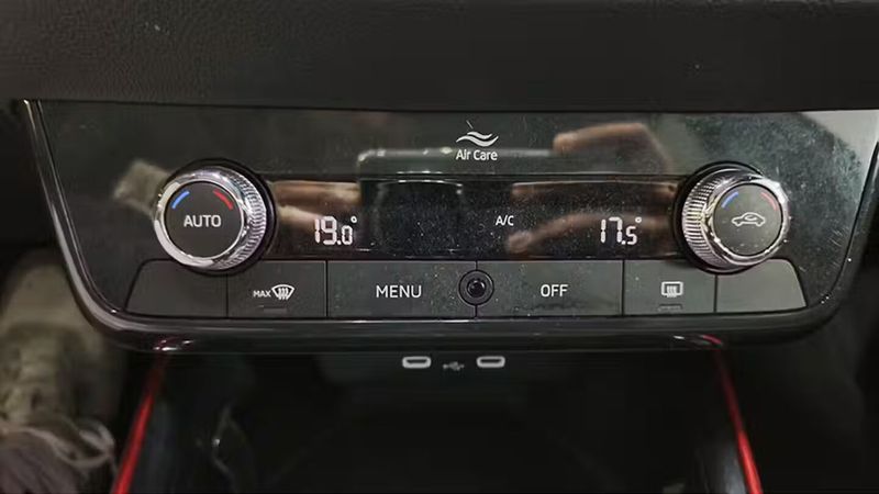 Škoda Fabia • 2022 • 67,247 km 29