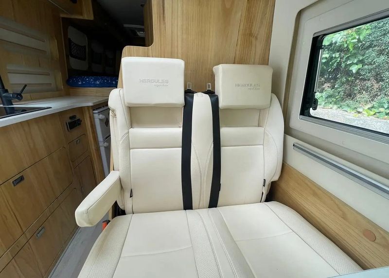 Mercedes-Benz Sprinter • 2019 • 156,000 km 7