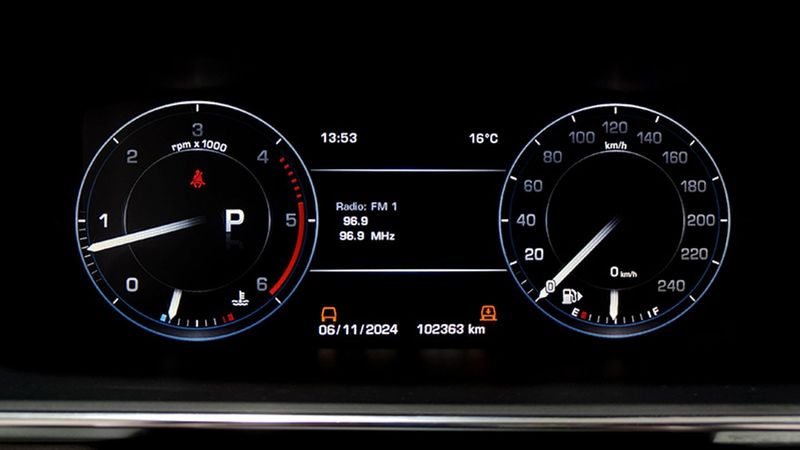 Land Rover Range Rover Sport • 2016 • 102,000 km 14