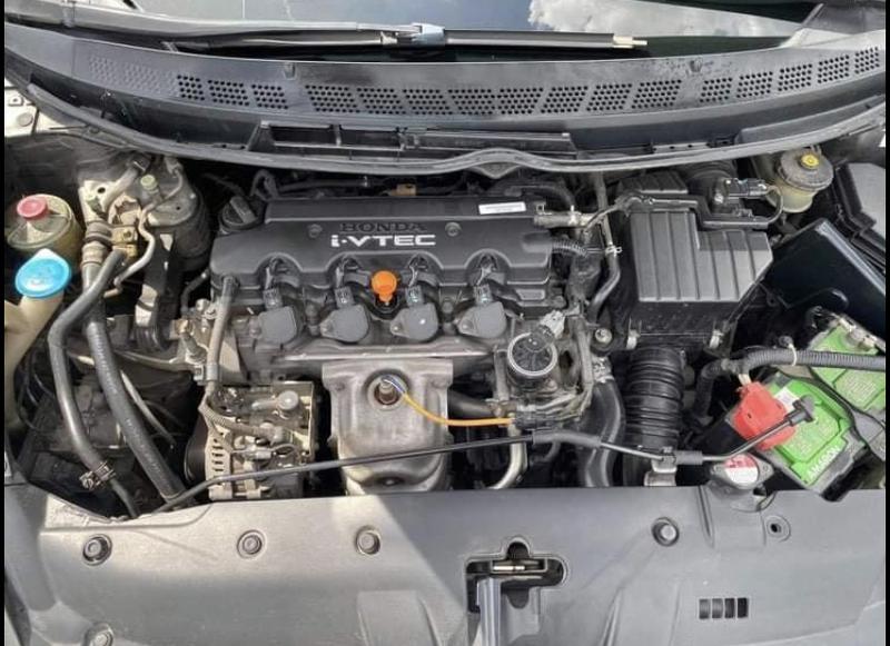 Honda Civic • 2009 • 200,000 km 10