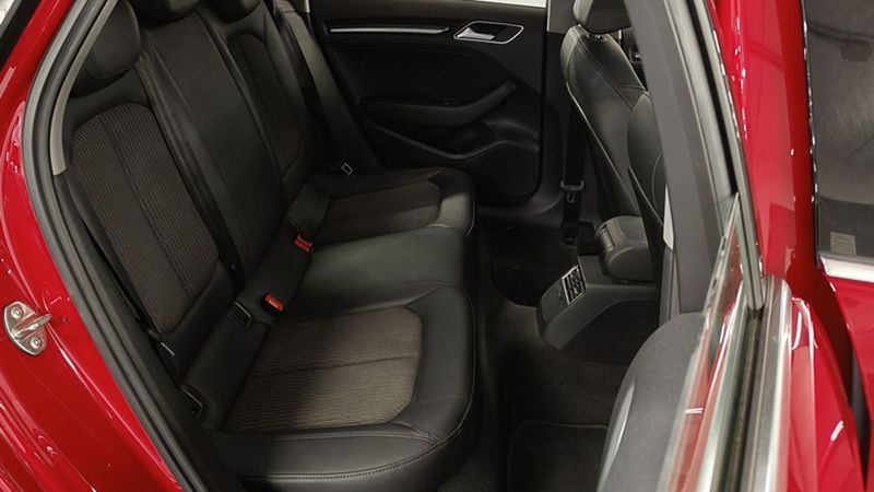 Audi A3 • 2017 • 136,620 km 6