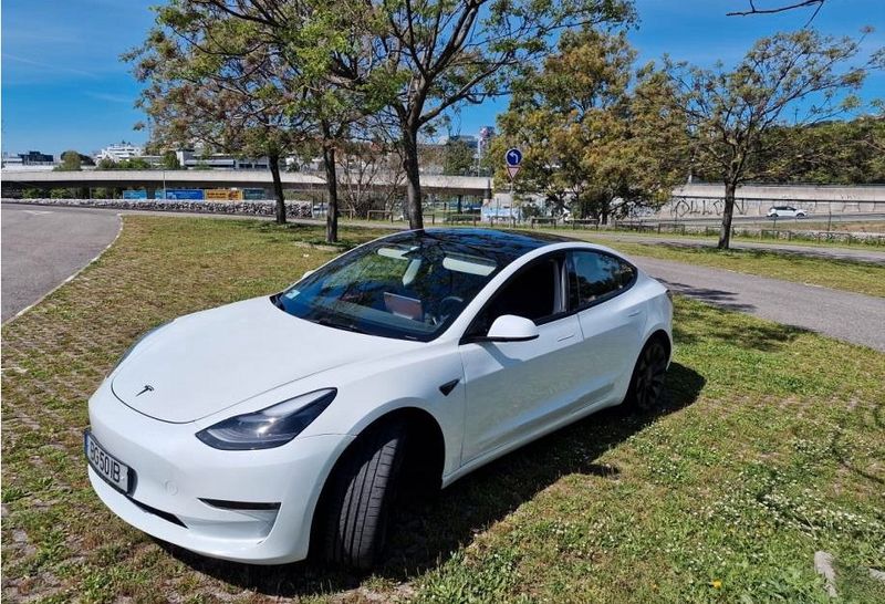 Tesla Model 3 • 2022 • 10,000 km 1