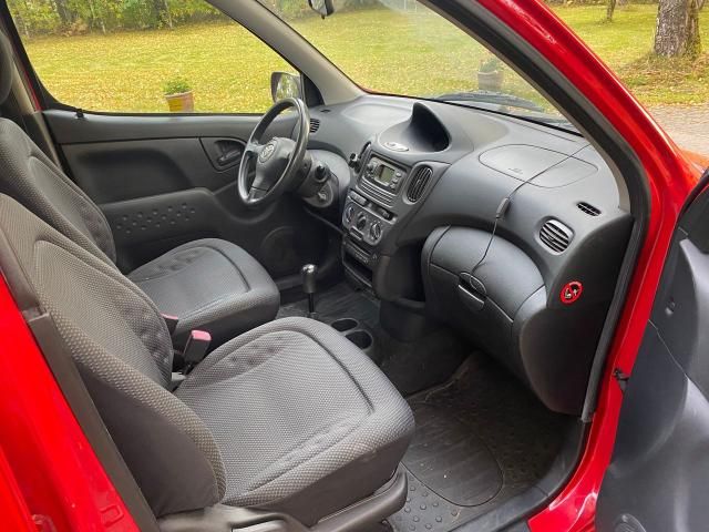 Toyota Yaris Verso • 2005 • 114,000 km 3