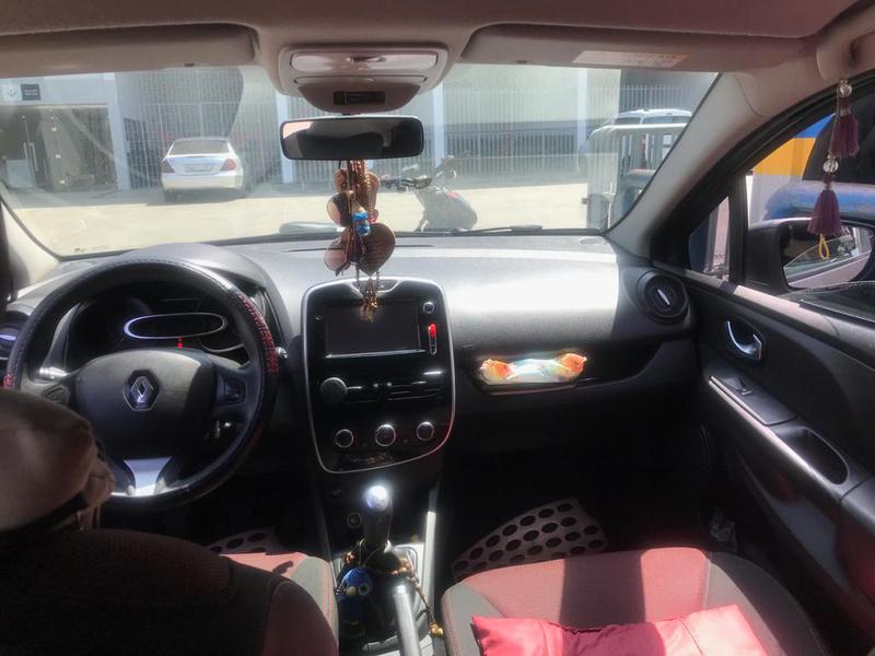 Renault Clio • 2016 • 80,000 km 3
