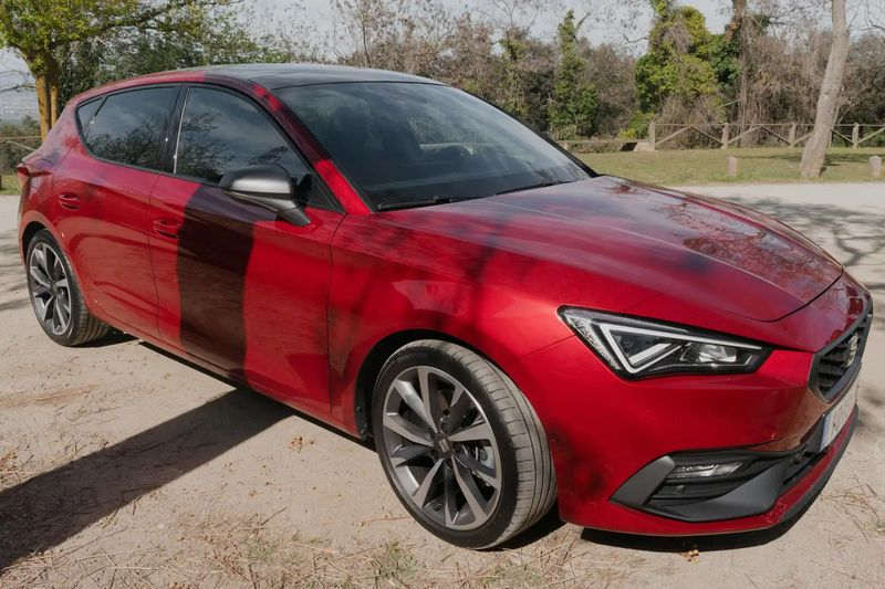Seat Leon • 2021 • 32,500 km 3