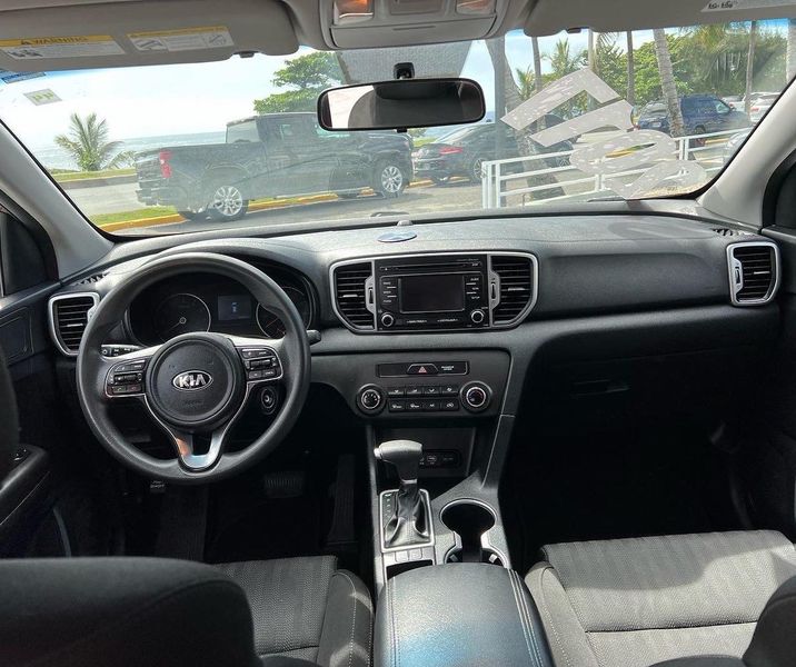 Kia Sportage • 2017 • 1,111,111,111 km 3