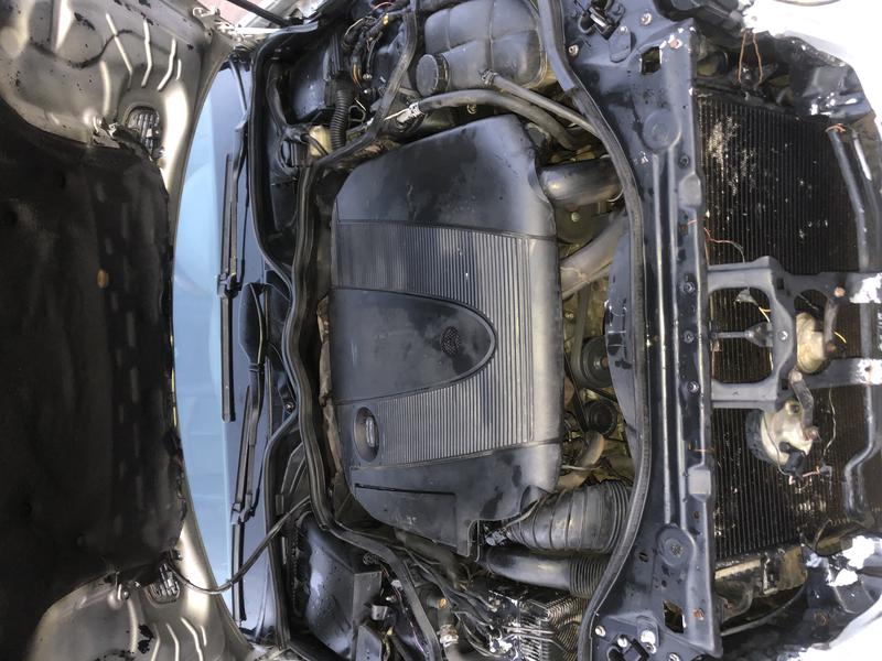 Mercedes-Benz E-320 • 2002 • 98,000 km 4