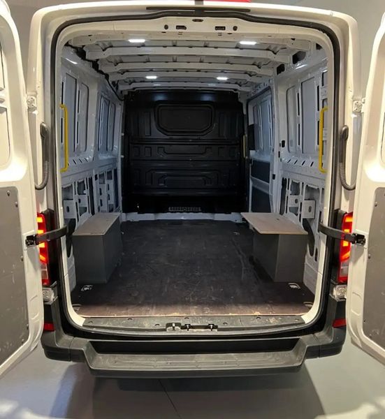 DFSK C37 Minibus • 2019 • 75,500 km 6