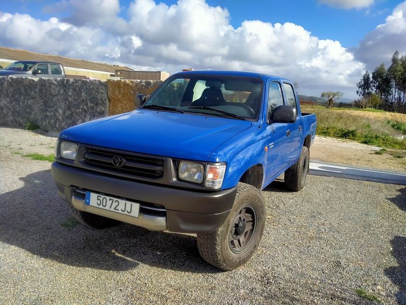 Toyota Hilux • 1998 • 80,000 km 2