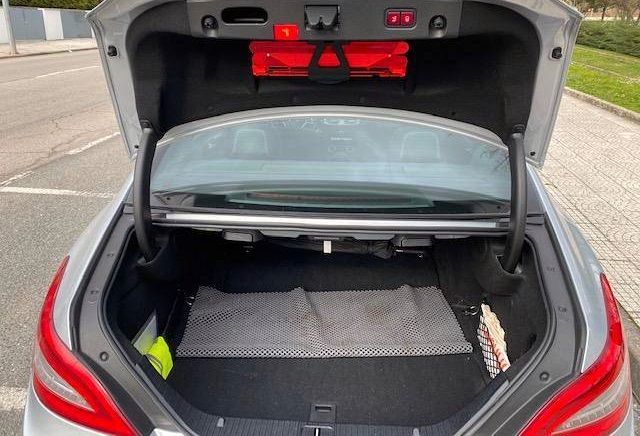 Mercedes-Benz 210 kombi • 2011 • 200,000 km 5