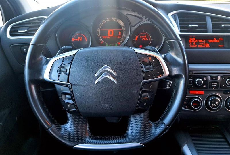Citroën C4 • 2012 • 200,000 km 4