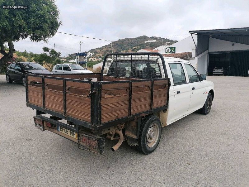 Mitsubishi L200 • 2000 • 200,000 km 4