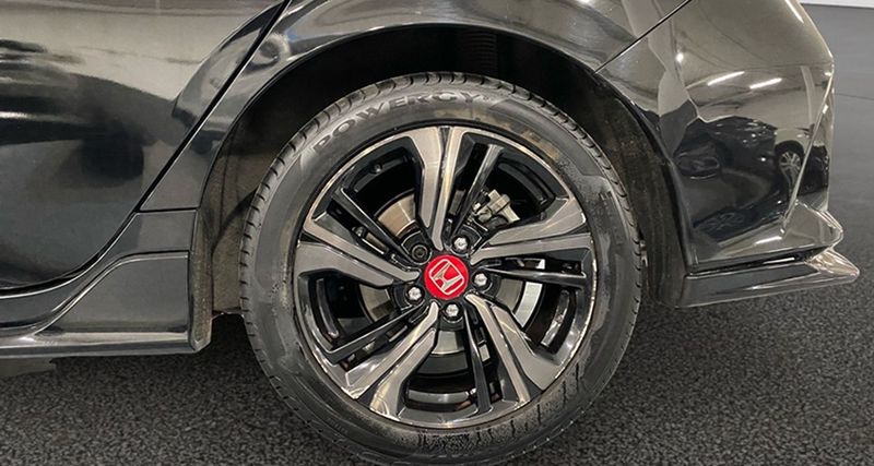 Honda Civic • 2018 • 72,500 km 14