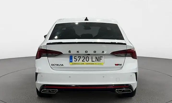 Škoda Octavia • 2021 • 28,000 km 10