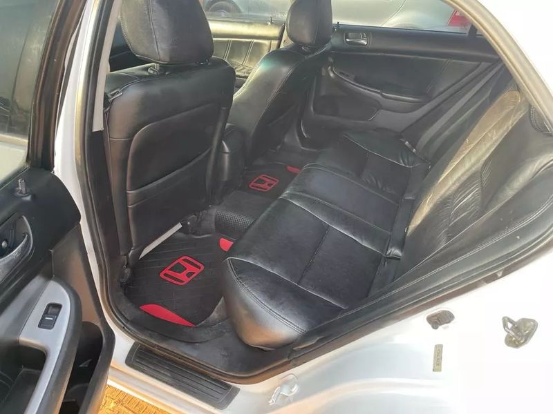 Honda Accord • 2007 • 144,132 km 5