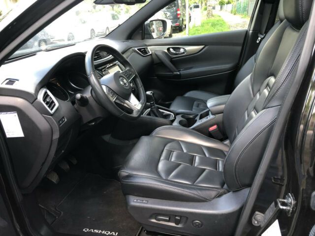 Nissan Qashqai • 2018 • 104,820 km 9