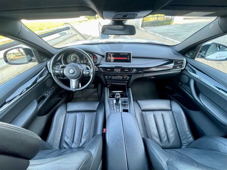 BMW X6 • 2015 • 106,000 km 3