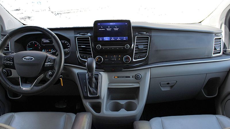 Ford Tourneo Custom • 2020 • 112,992 km 2