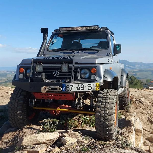 Suzuki Samurai • 2001 • 260,000 km 5