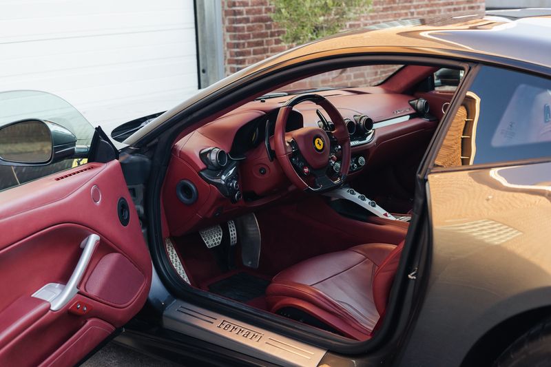 Ferrari F12 Berlinetta • 2013 • 16,677 km 18